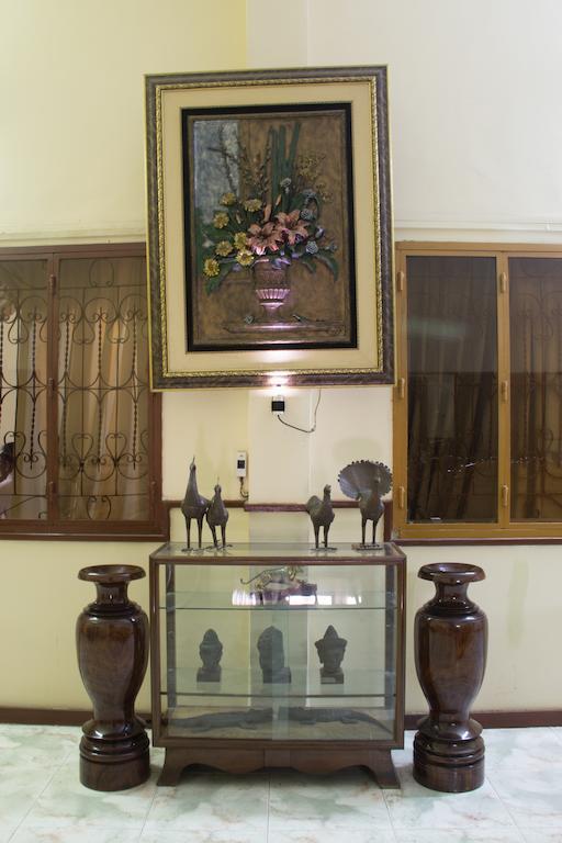 Royal Guest House Пном Пен Екстериор снимка