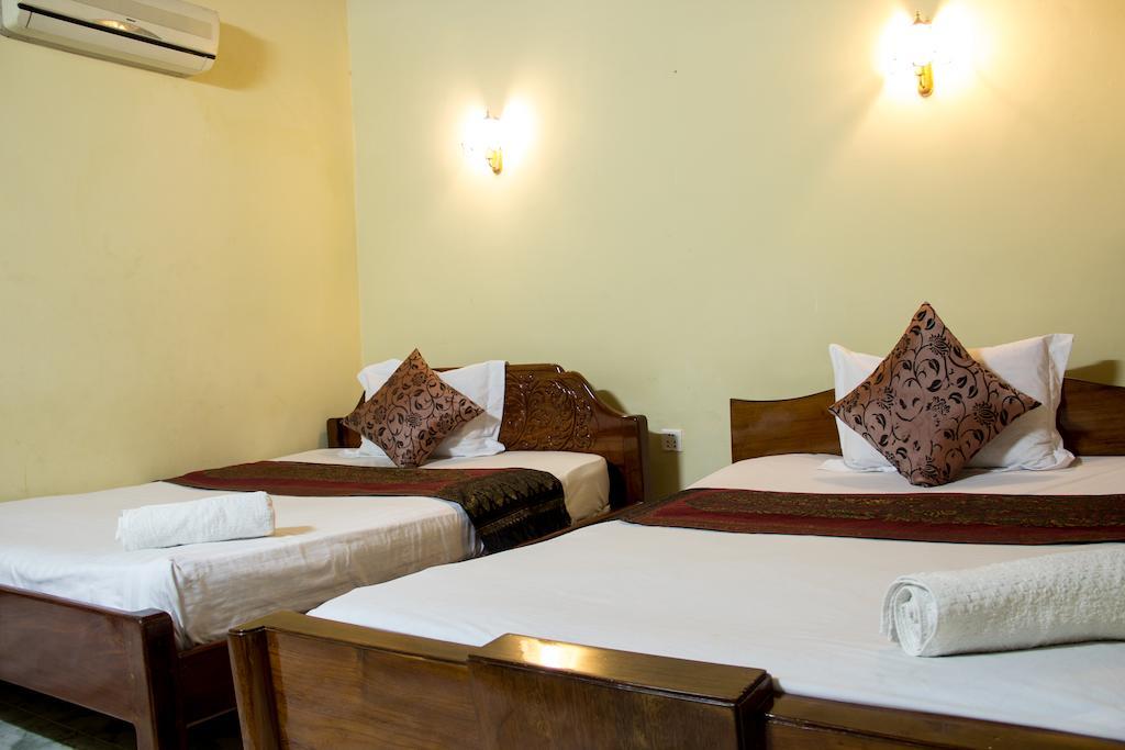 Royal Guest House Пном Пен Екстериор снимка