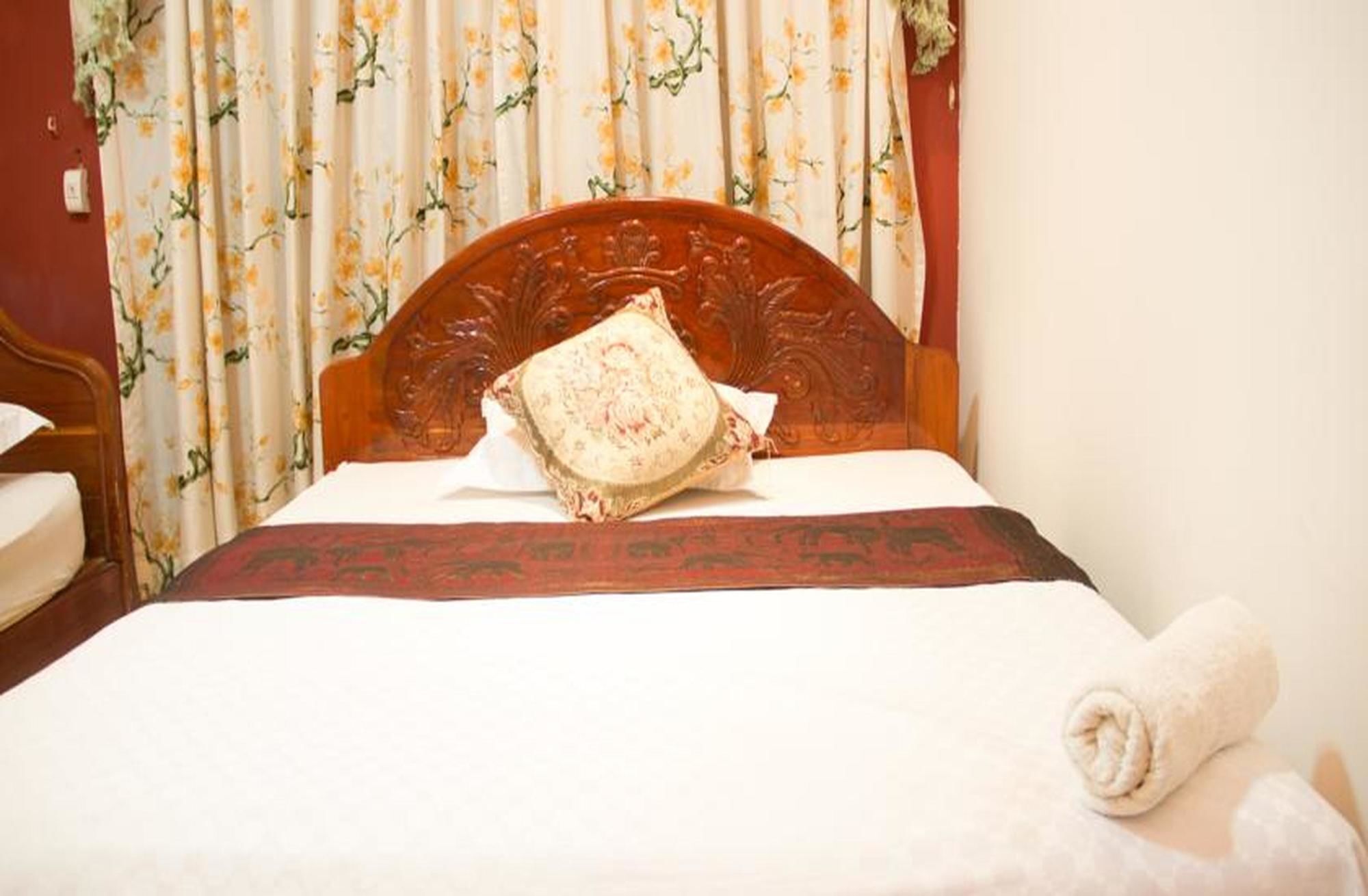 Royal Guest House Пном Пен Екстериор снимка
