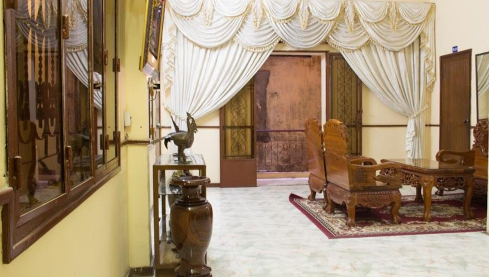 Royal Guest House Пном Пен Екстериор снимка