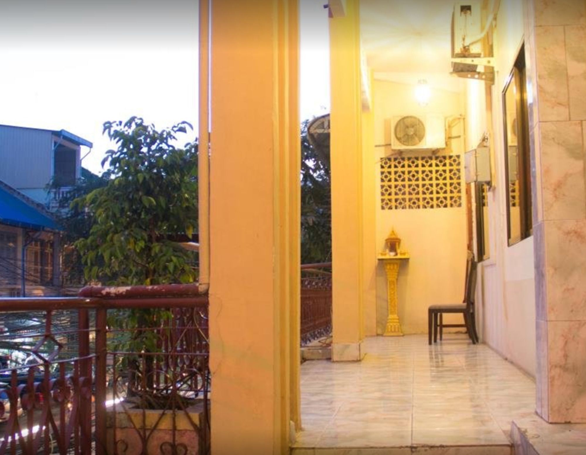Royal Guest House Пном Пен Екстериор снимка